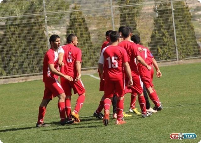 המושיע. חוגגים את השער של פריג' (עודאי ריאן)